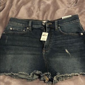 VS PINK high waisted cutoff Denim Shorts Size 6